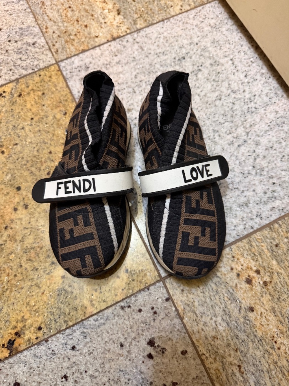 Girls shoes